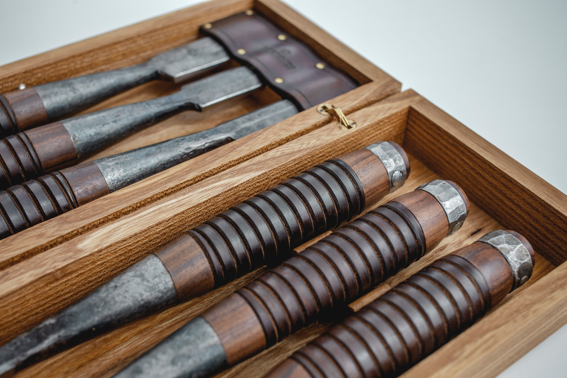 Bench deals chisel set